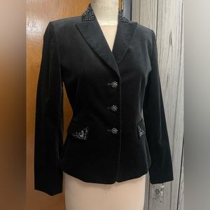 Tahari New  black velvet embellished buttons & trim blazer in size 4